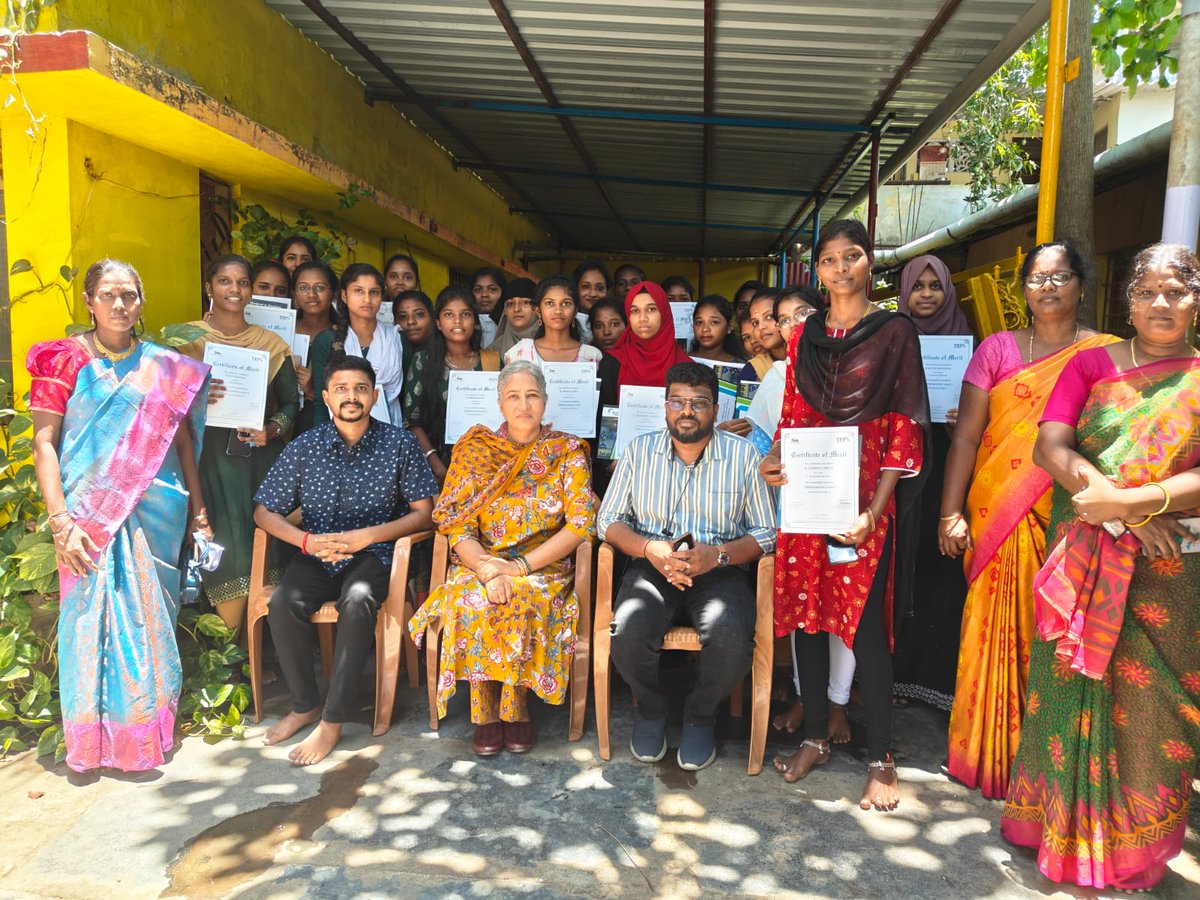 PraizFoundation's tweet photo. We had the honor of hosting a Certificate Distribution Ceremony for a remarkable group of young individuals who successfully completed our Digital Literacy Course, with certifications in MS Office and Tally.

#DigitalLiteracy #YouthEmpowerment #MSOffice #Tally #SocialImpact https://t.co/YUnPg3sgWD