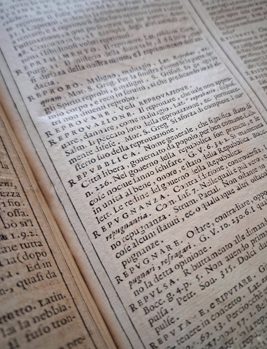 La voce #Repubblica dalla prima edizione del Vocabolario degli Accademici della Crusca (1612):
REPUBBLICA. Nome generale, che significa stato di Città libera, governato da popolo, per ben comune.
🌐 bit.ly/REPUBBLICA_Cru…
#2giugno #FestadellaRepubblica
