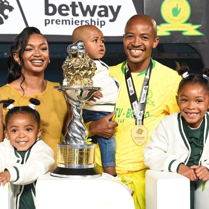 Mamelodi Sundowns players celebrated their eighth successive league title with their friends and families.

The beautiful game. ❤️👆