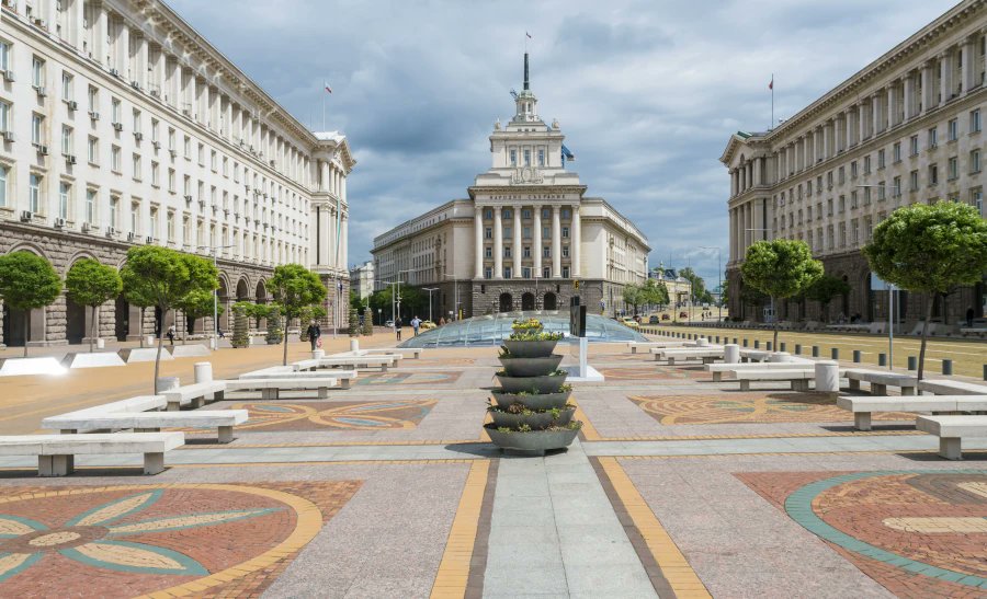 OlgaPro20's tweet photo. I moved to #Bulgaria almost a year ago after living in Turkey, SE Asia and Western Europe. This article is based on my own experiences. 
Best City in Bulgaria for Digital Nomads and Remote Workers (2025) https://t.co/RHWfuzqPMe https://t.co/YawJOAYySt