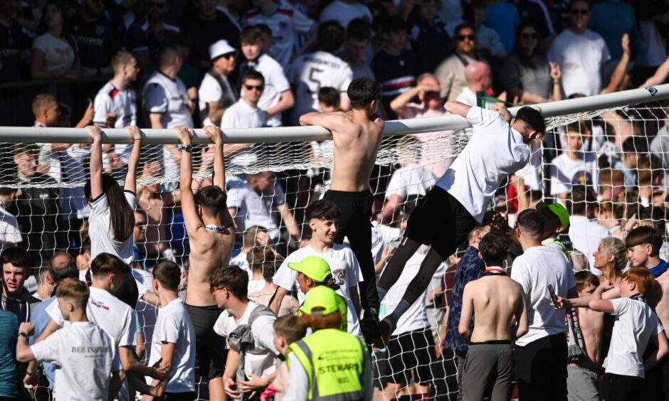 EXCLUSIVE: Dundee FC face five-figure damages from St Johnstone over McDiarmid Park vandalism dlvr.it/TKry5d