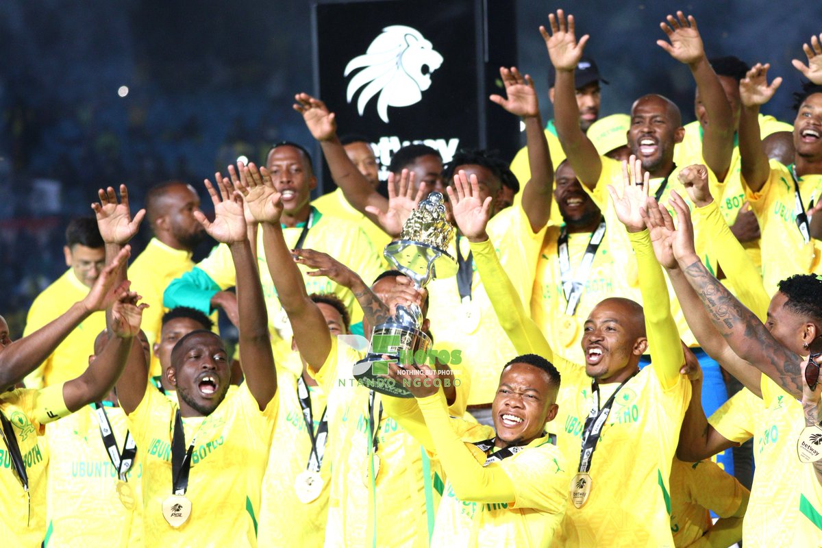 #BetwayPrem 2024/25 Betway Premiership Champions - Mamelodi Sundowns! #DiskiFhotos #MamelodiSundowns #BetwayPremiership #KaBoYellow #LoftusVersfeldStadium #Pretoria