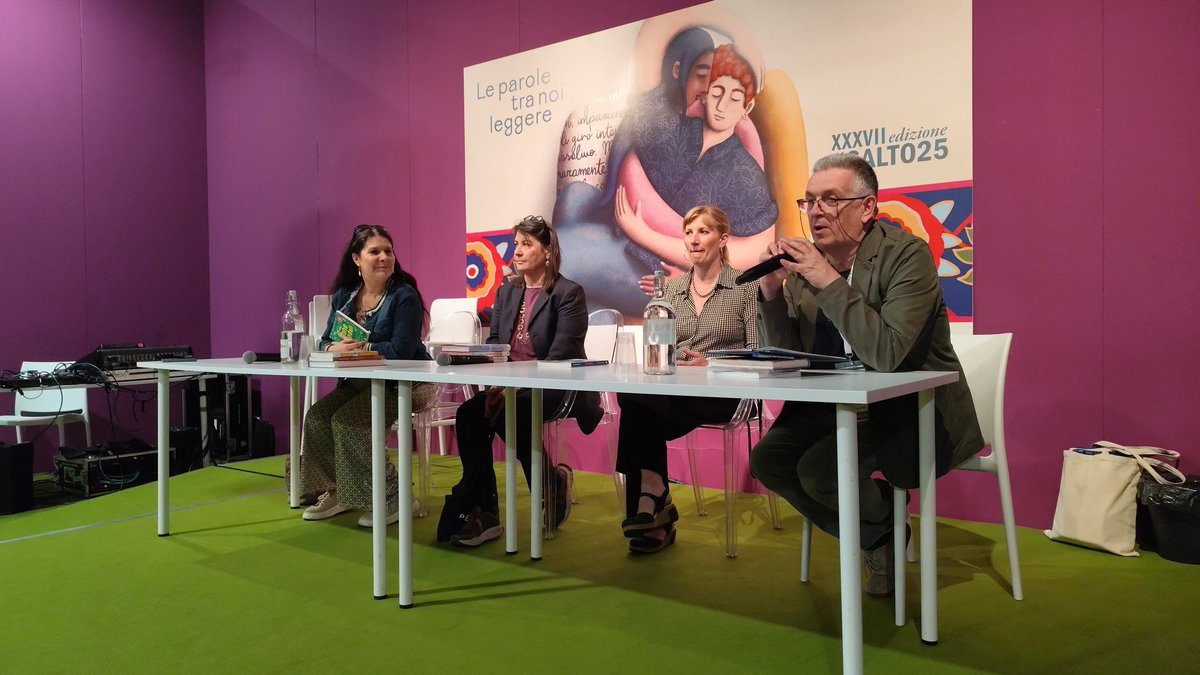 BookBlogSaloneLibro tweet media