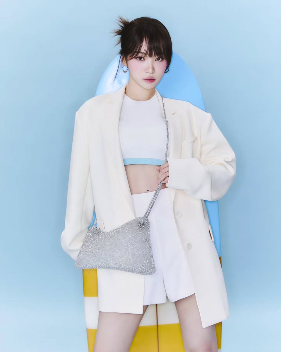 msko5112022's tweet photo. 250519 #김채원 인스타그램
#ANTEPRIMA #WIREBAG
#アンテプリマ #ワイヤーバッグ
https://t.co/MI1uSMfi1o https://t.co/5SycDoUyjr