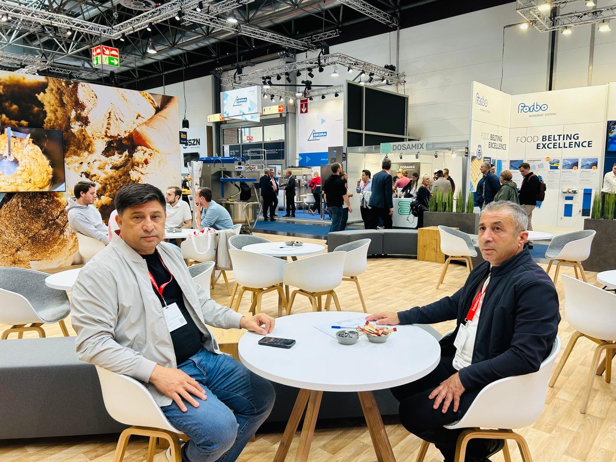 📍IBA 2025 

Odamız 46. Grup Meslek Komitesi, Almanya'da düzenlenen Uluslararası Fırıncılık ve Şekerleme Endüstrisi Fuarı'na katılıyor.

Bu yıl 18-22 Mayıs tarihleri arasında gerçekleştirilen fuar, fırıncılık endüstrisi için ulusal ve uluslararası standartları belirlemenin yanı