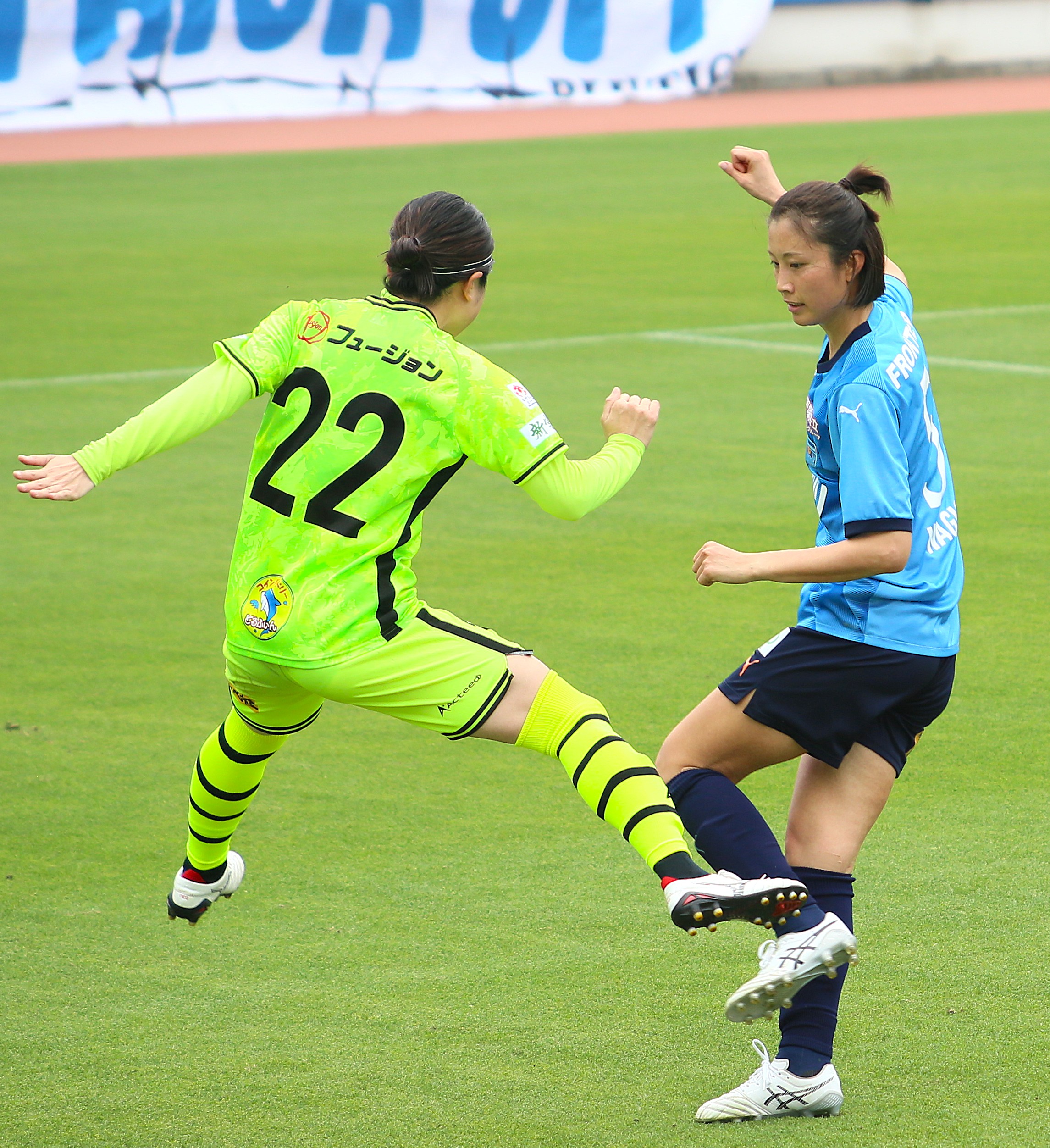 吉田凪沙ウルトラス横浜FCシーガルズアシックススパイク