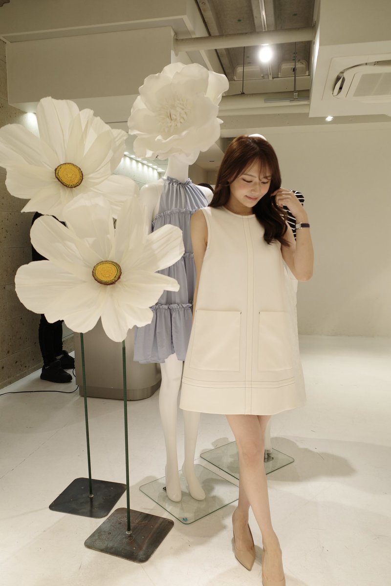 yaachan428's tweet photo. shéller 2025 SUMMER COLLECTION
の展示会へ🕊️🩶
どれも素敵なお洋服ばかりで
見てるだけでワクワクした…🥹💭
6着オーダーしたので
届くのが楽しみだなあ🥰
#sheller #sheller25ss https://t.co/HBO76LY0TD