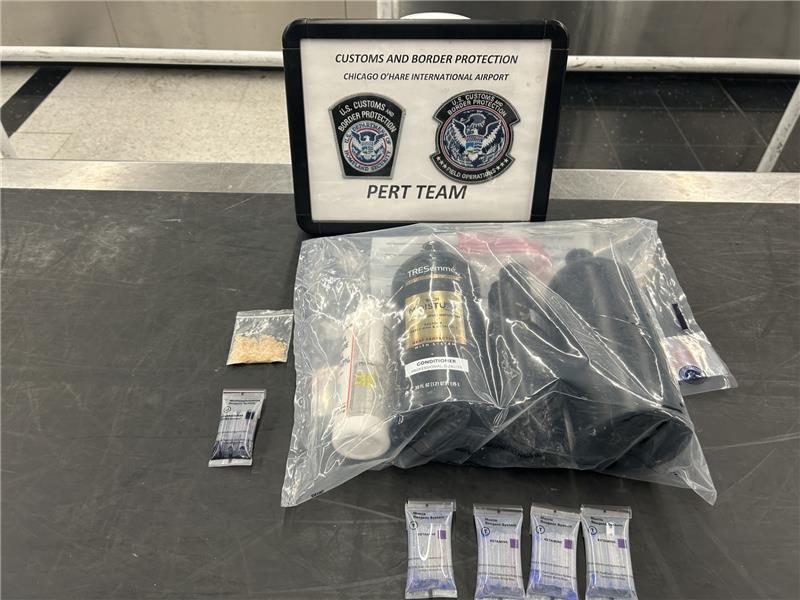 DFOChicago's tweet photo. .@CBP Chicago intercepted a passenger from Serbia smuggling 3.17 kg of ketamine and 5.6 g of MDMA in checked luggage. PERT officers seized the narcotics, and the individual was arrested by state and local authorities. #CBPChicago #OFOproud🇺🇸 https://t.co/IzBlKPOdOH