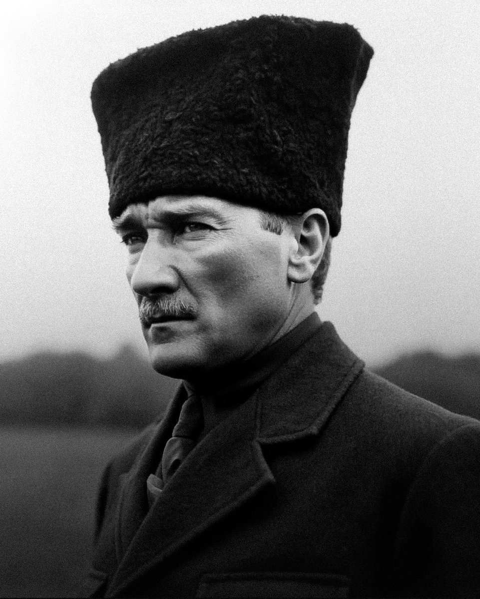 ugrtandogan's tweet photo. "Benim doğum günüm 19
Mayis'tir."
Mustafa Kemal Atatürk.
Doğum günün kutlu olsun Atam.
Mustafa Kemal Atatürk'ün izinden yürüyen tüm gençlerin 19 Mayis Atatürk'ü Anma, Gençlik ve Spor Bayrami kutlu olsun! Ne Mutlu Türk'üm Diyene #19mayis1919 #MustafaKemalAtatürk https://t.co/GtzbG0lkkc