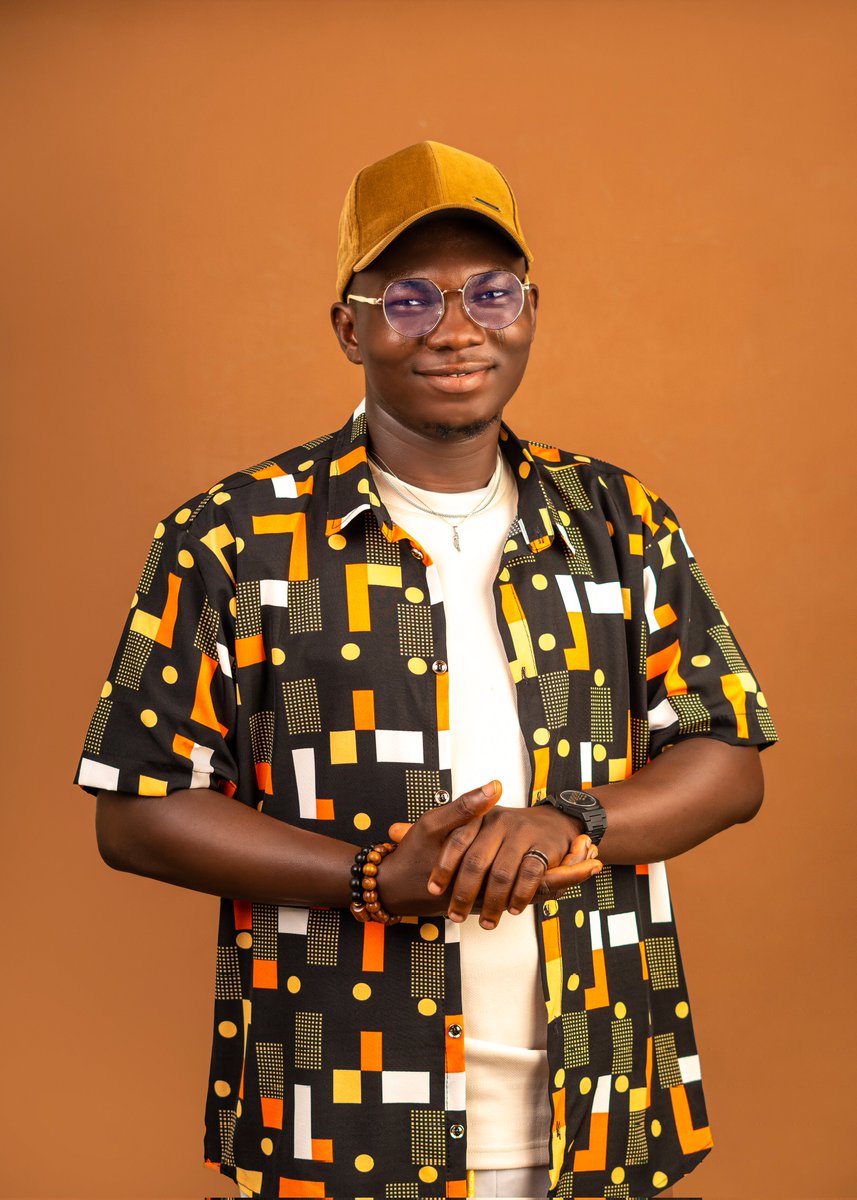 Sheriff of Brand Designers👮 tweet media