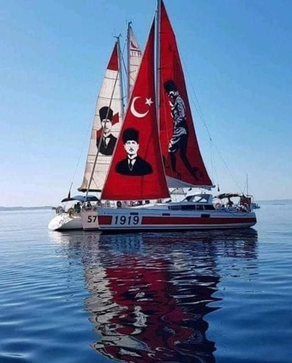 Türk'ün tarihinde,
Şartlar ne kadar zor olursa olsun asla  teslimiyet yoktur.

#19Mayıs