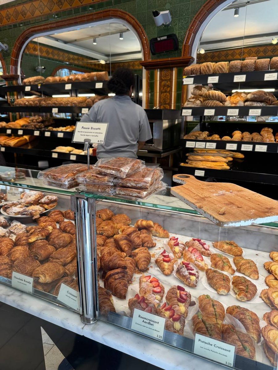 jpegmafiaz's tweet photo. GM. Breakfast from the bakery🍩 https://t.co/dBjOqhQUvL