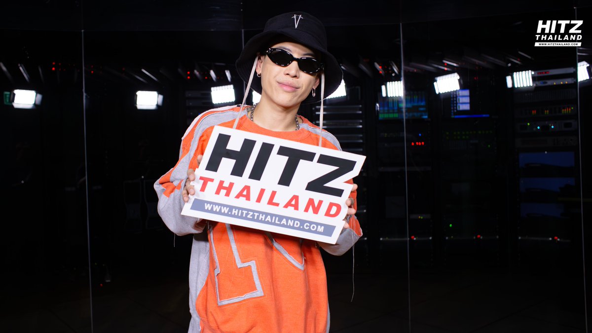 HITZThailand's tweet photo. '#POKMINDSET' แวะมา '#HelloHITZ' กับ #DJBOY และชาวฮิตซ์ พร้อมกับอัลบั้มเต็มใหม่ล่าสุด 'STAY TRUE' 🔥 ที่มีเพลงสไตล์ป๊อปฮิปฮอปอย่าง 'สวัสดีครับ (So Sweet) feat. URBOYTJ' และเพลงฮิปฮอปชวนเต้น ‘TAT TER’ 🎨😎
#HITZThailand #AllTheHits
#สวัสดีครับ #sosweet #TATTER #STAYTRUE https://t.co/g6sCNXjKlF