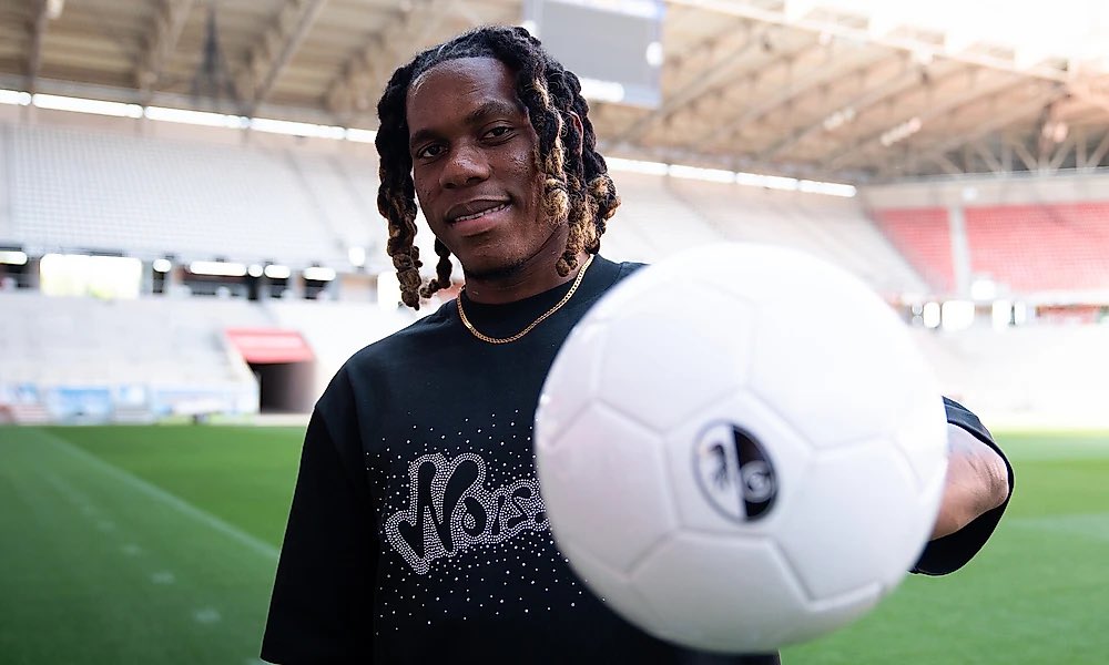 Plettigoal's tweet image. 🚨🏁 Now official: Cyriaque #Irié will join SC Freiburg this summer!

Transfer fee: €10m for the 19-y/o right winger from ESTAC Troyes.

A record signing for the club!

News, now confirmed. ✔️

@SkySportDE 🇫🇷