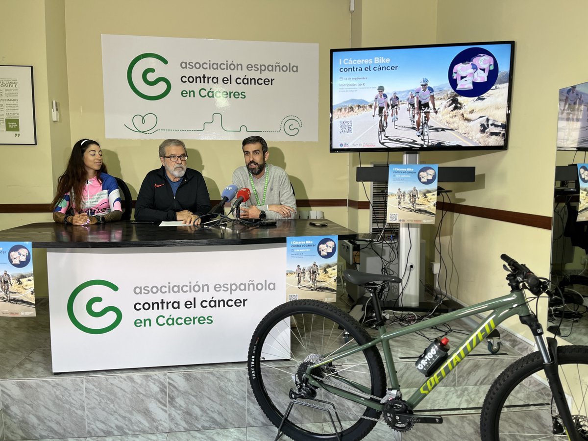 🟢🚴‍♀️La Asociación Española Contra el Cáncer en Cáceres organiza su I Bike Contra el Cáncer

👉Abierto a todas las edades con el objetivo de recaudar fondos para lograr el 70% de supervivencia frente al cáncer en 2030

ℹ️tinyurl.com/bikecontraelca…

#TodosContraElCáncer