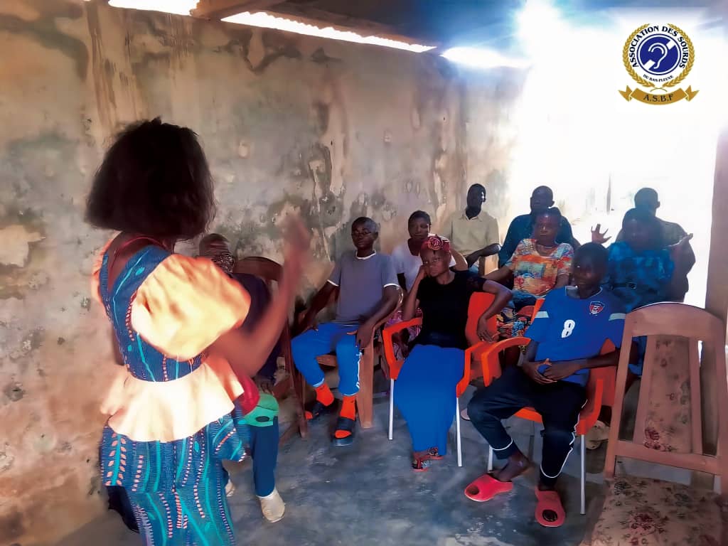 asbf_cd's tweet photo. Soutien aux sourds de Lemba : appel à l’écoute et à l’action
https://t.co/6oKQ6DrCvL

#ASBFASBL #ONGVSSV #Sourds #Lemba #CultureSourde #Respect #ÉducationInclusive #FuilaBidondo #BasFleuve #solidarité https://t.co/XqjPnXmV9x