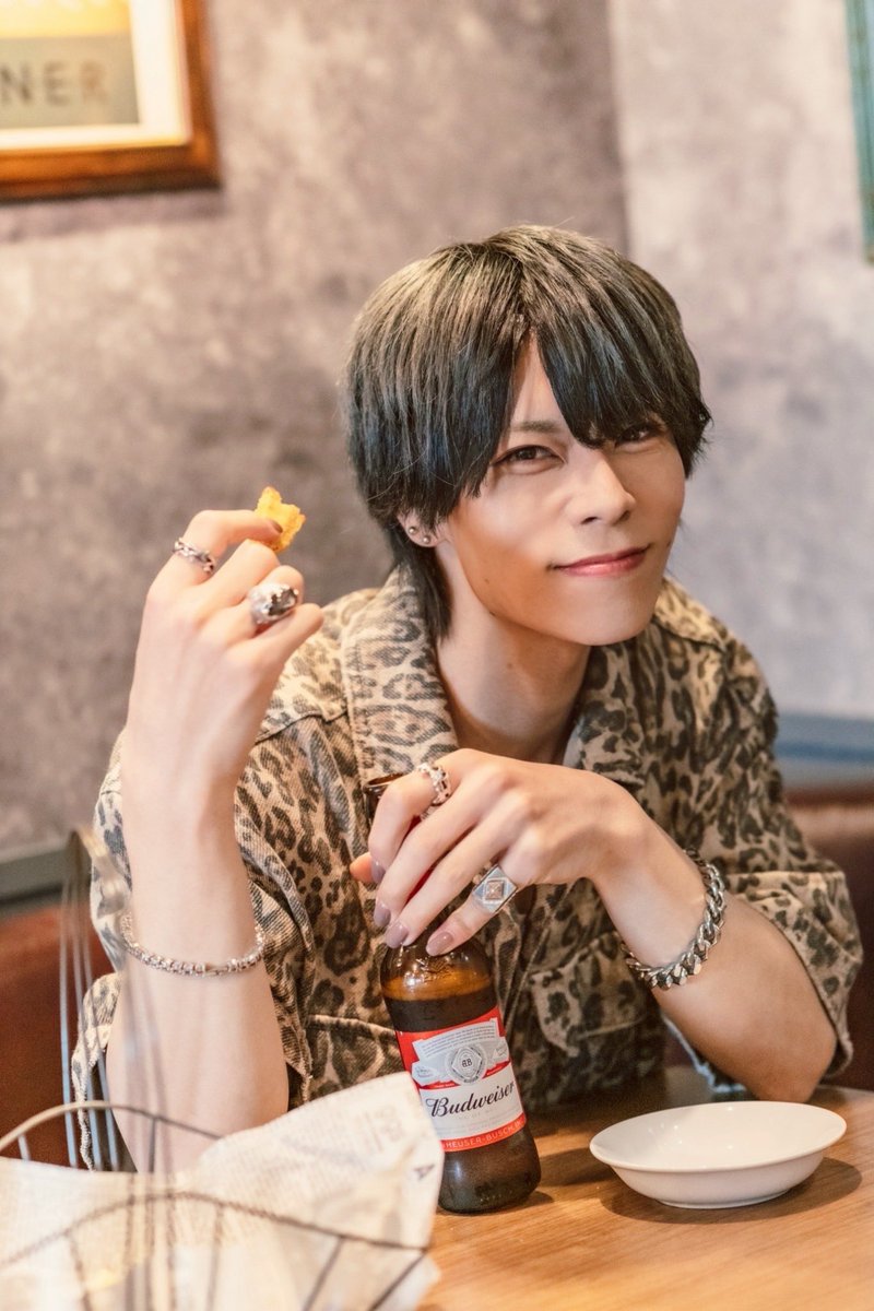 7SENSE_HUYA's tweet photo. 夕方飲み最高🍻 https://t.co/HEiYhIRSlj