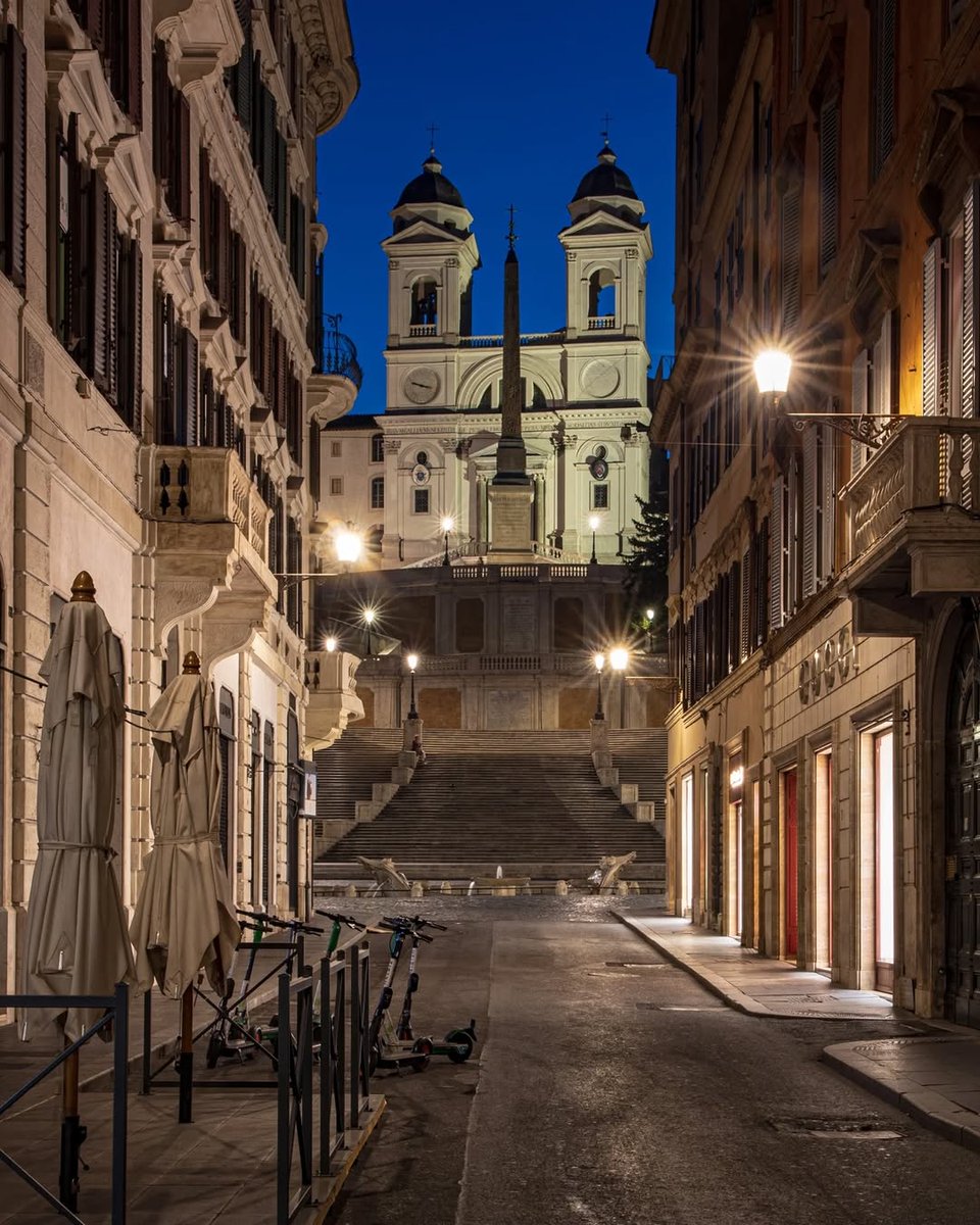 Piazza di Spagna (a pochi passi dal nostro ristorante) alle prime ore del mattino 🤩

📷 siestoalberto

#Roma #PiazzadiSpagna #trinitademonti
