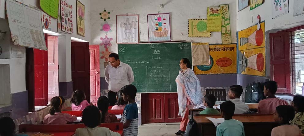जिला बेसिक शिक्षा अधिकारी मुजफ्फरनगर द्वारा विकास खंड खतौली अंतर्गत परिषदीय प्राथमिक एवं उच्च प्राथमिक विद्यालयों का औचक निरीक्षण किया गया। निरीक्षण का उद्देश्य विद्यालयों में शिक्षण गतिविधियों, स्टाफ उपस्थिति, भौतिक संसाधनों तथा मध्यान्ह भोजन योजना की स्थिति का आकलन करना रहा।