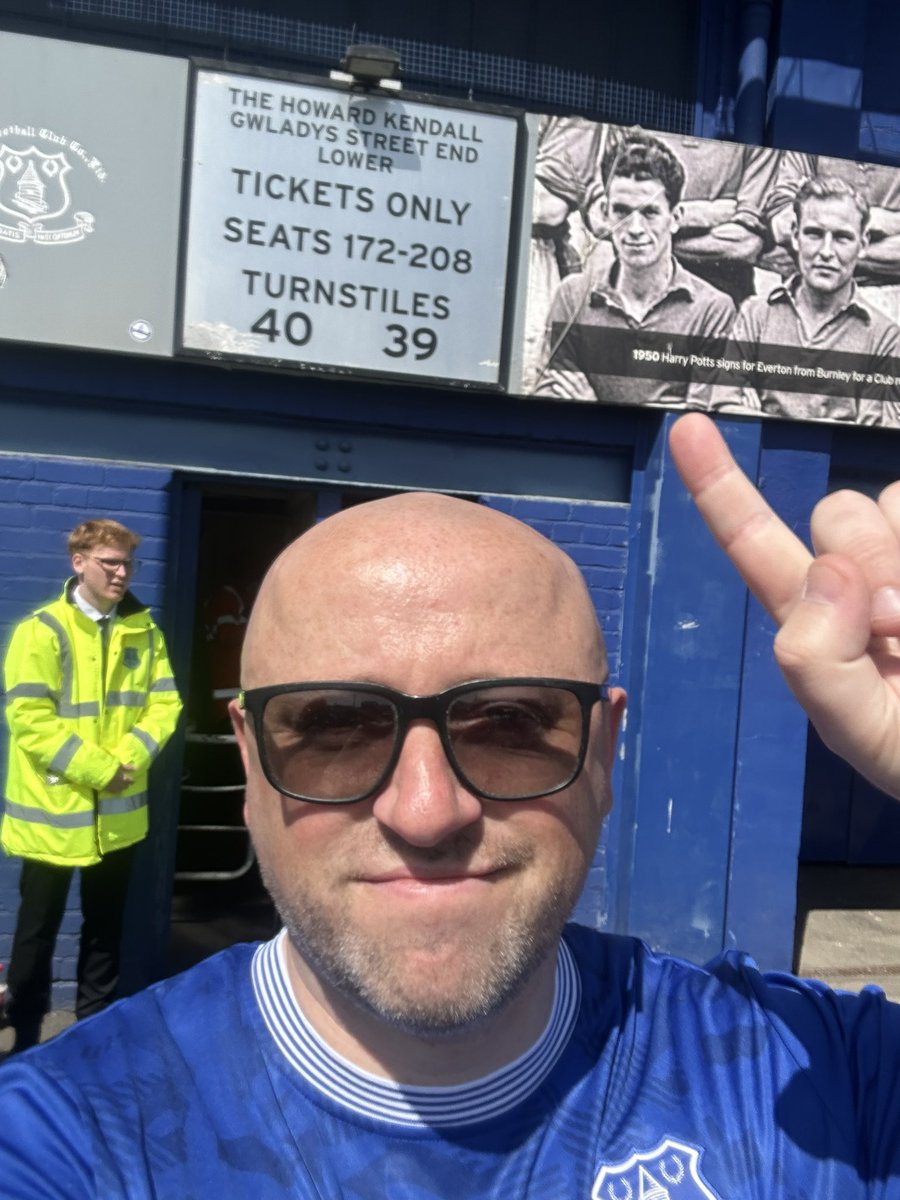 djmikepeters's tweet photo. Wish I could do yesterday all over again today. 😭💙

#FarewellGoodison #UTFT #COYB #EFC https://t.co/fXthaa2yos