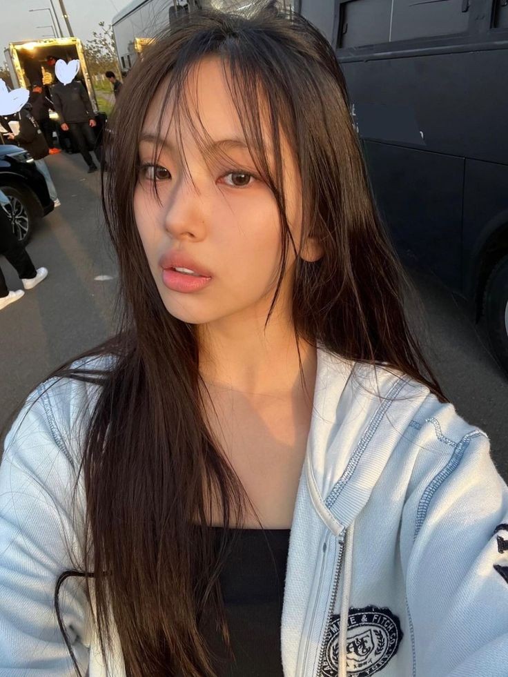 hyein updates tweet media