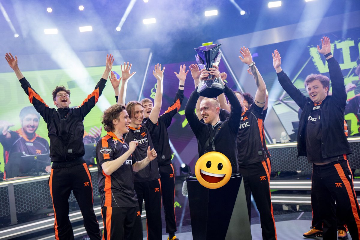 Dan Trew tweet media