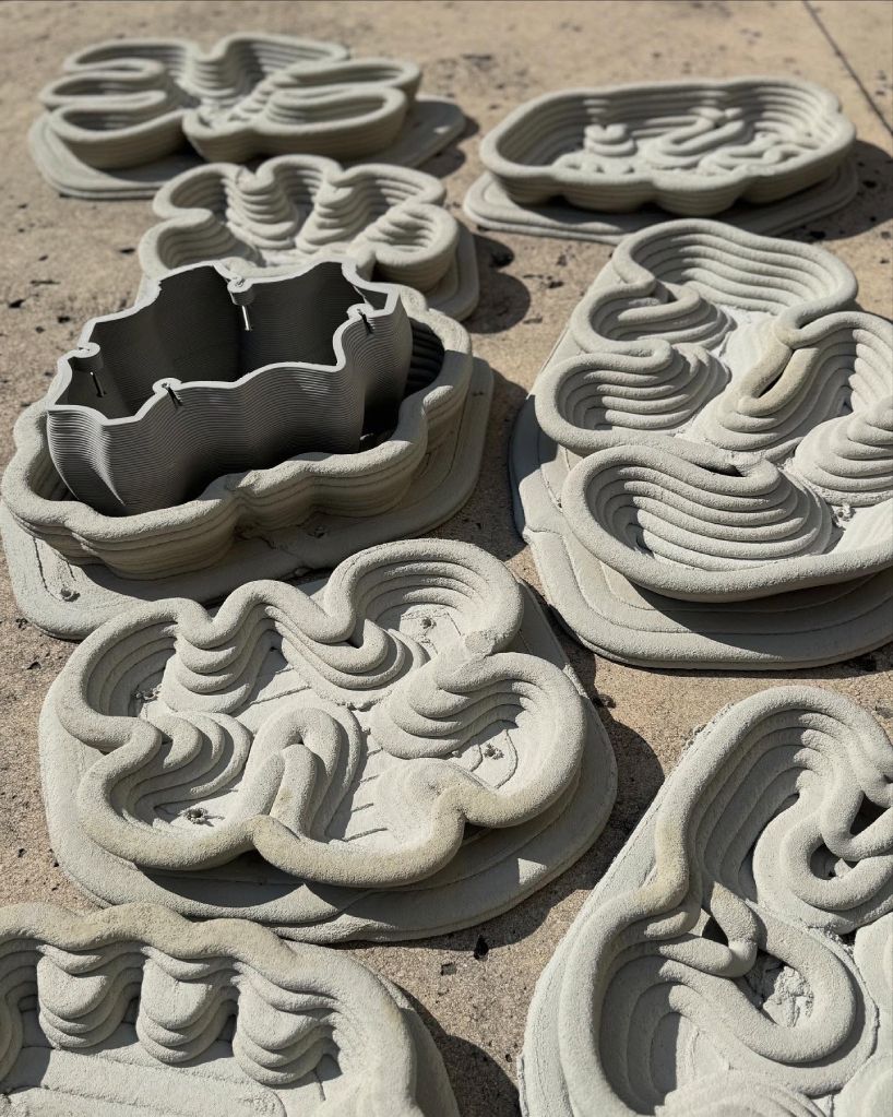 3D printed coral reefs by <a href="/FIU/">FIU</a> researchers fight climate change in miami using microenvironments on seawalls designboom.com/design/3d-prin…