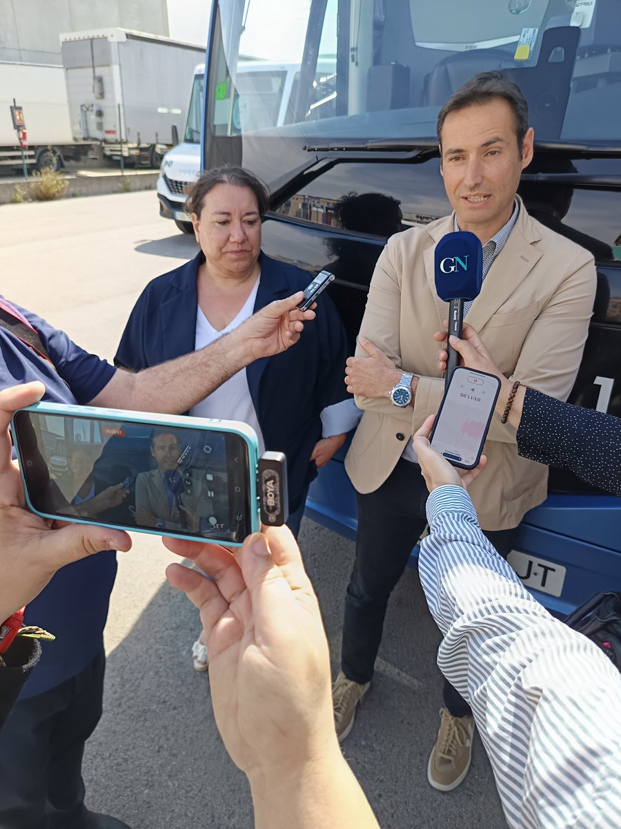 comunicacat's tweet photo. 🚌 @Teisa1920 integra l'empresa @estarriolbus i reforça els serveis de mobilitat per carretera a l'Alt Empordà
⬆️ D'aquesta manera, #TEISA amplia la seva plantilla fins arribar als 500 treballadors. La flota passa a ser de 320 vehicles
#clientcomunica #bus #mobilitat https://t.co/Ku9bQhNPa2