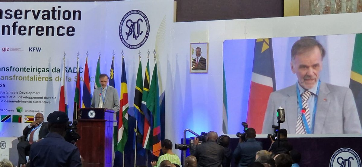euinzim's tweet image. 📢 Happening Now: The 🇪🇺EU and 🇩🇪Germany proudly supporting the efforts of #SADC countries to protect biodiversity and support communities in Trans Frontier Conservation Areas. Great attendance to the Conference and Summit in Harare this week.
#Silani #Tinemi #EUWithYou🇪🇺🇿🇼