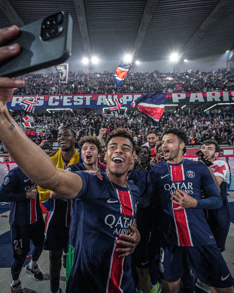 lélé ❤️💙 tweet media