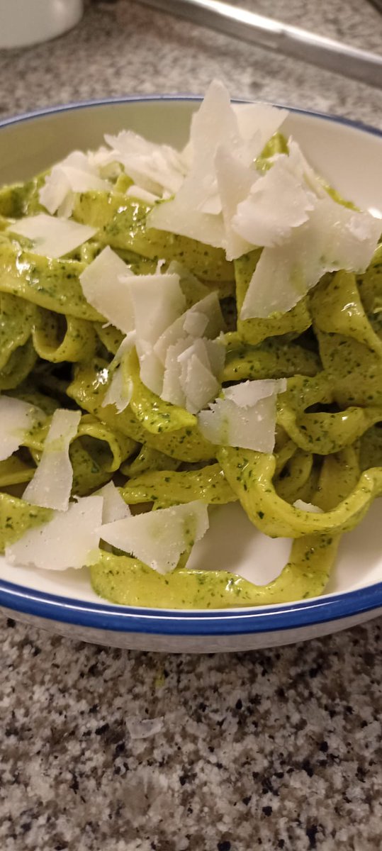 UOCesalut's tweet image. 😍👩‍🍳Aquesta setmana hem iniciat les pràctiques de tècniques culinàries del grau de #Nutrició Humana i Dietètica a l&apos;Escola d&apos;Hostaleria del Sant Ignasi.

🍽️L&apos;estudiantat del grau ha elaborat nombroses receptes de plats i postres. 

📸Aquestes són algunes d&apos;elles! 👇