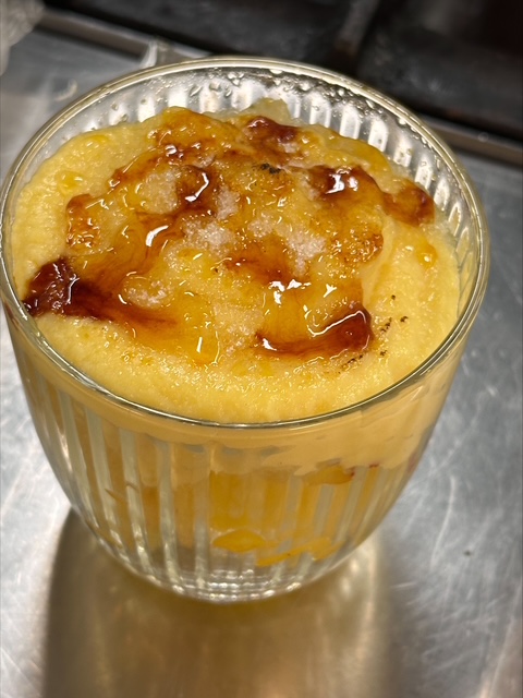 UOCesalut's tweet image. 😍👩‍🍳Aquesta setmana hem iniciat les pràctiques de tècniques culinàries del grau de #Nutrició Humana i Dietètica a l&apos;Escola d&apos;Hostaleria del Sant Ignasi.

🍽️L&apos;estudiantat del grau ha elaborat nombroses receptes de plats i postres. 

📸Aquestes són algunes d&apos;elles! 👇