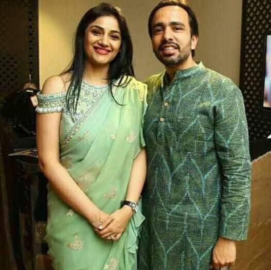 राजनीति की बात करें तो मुझे ये दो couple सबसे ज्यादा पसंद हैं,,,,
<a href="/AnandAkash_BSP/">Akash Anand</a> <a href="/jayantrld/">Jayant Singh</a>
