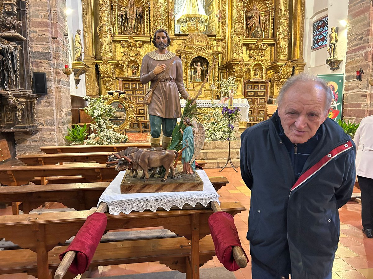 El pasado 15 de mayo, día de San Isidro Labrador,  participamos como cualquier vecino más en la misa oficiada por el párroco Don Ángel Carretero Martín, en la Iglesia de Carbajales De Alba. Seguimos fomentando la inclusión social 💪😉
#diversidad #SanIsidro2025 #inclusiónsocial