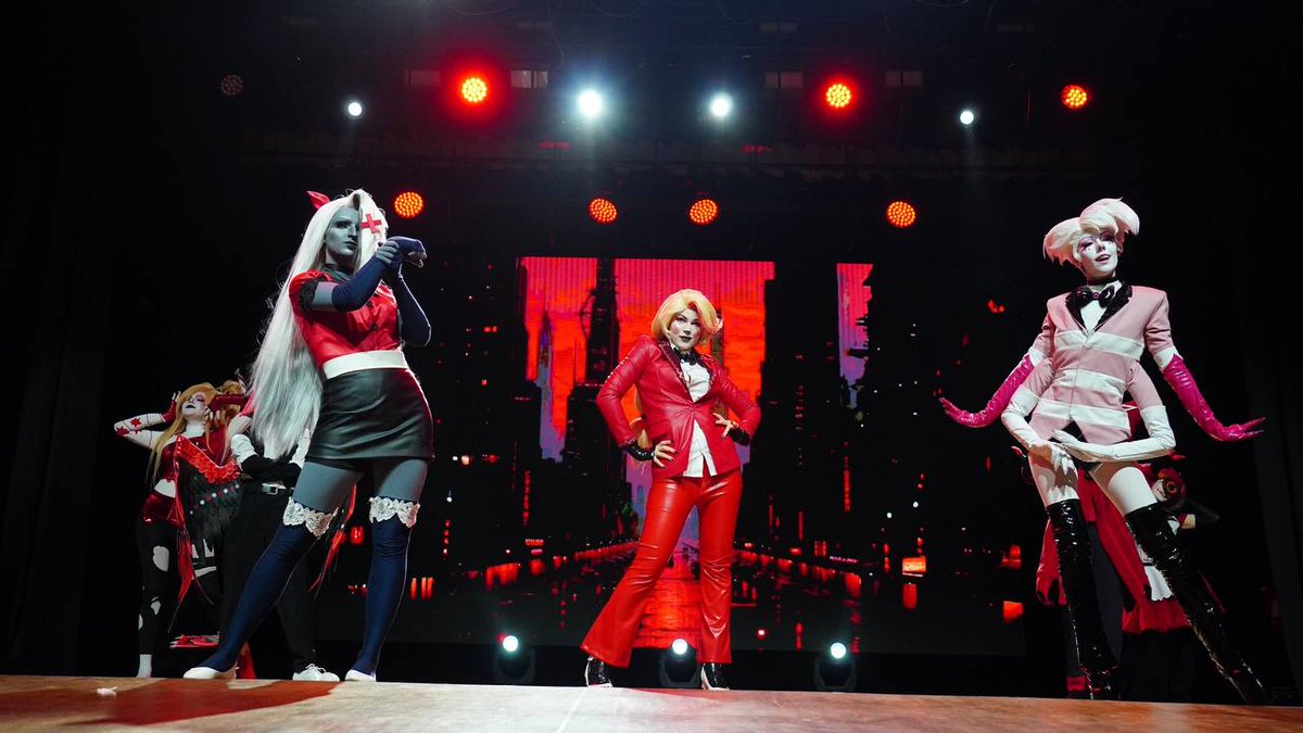 mokachin_cos's tweet photo. We made 12 minutes #HazbinHotel + #HelluvaBoss cosplay performance 
Please enjoy https://t.co/ECCSGDcGjh

With love to @VivziePop and @HELLAVERSE https://t.co/LphsQdaedO