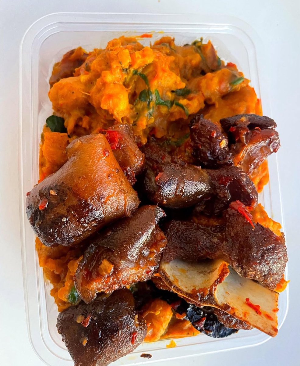alata_suesue's tweet photo. Proud to be a Nigerian, Proud to be Yoruba 🥰❤️ https://t.co/AKEjgfz3Jv