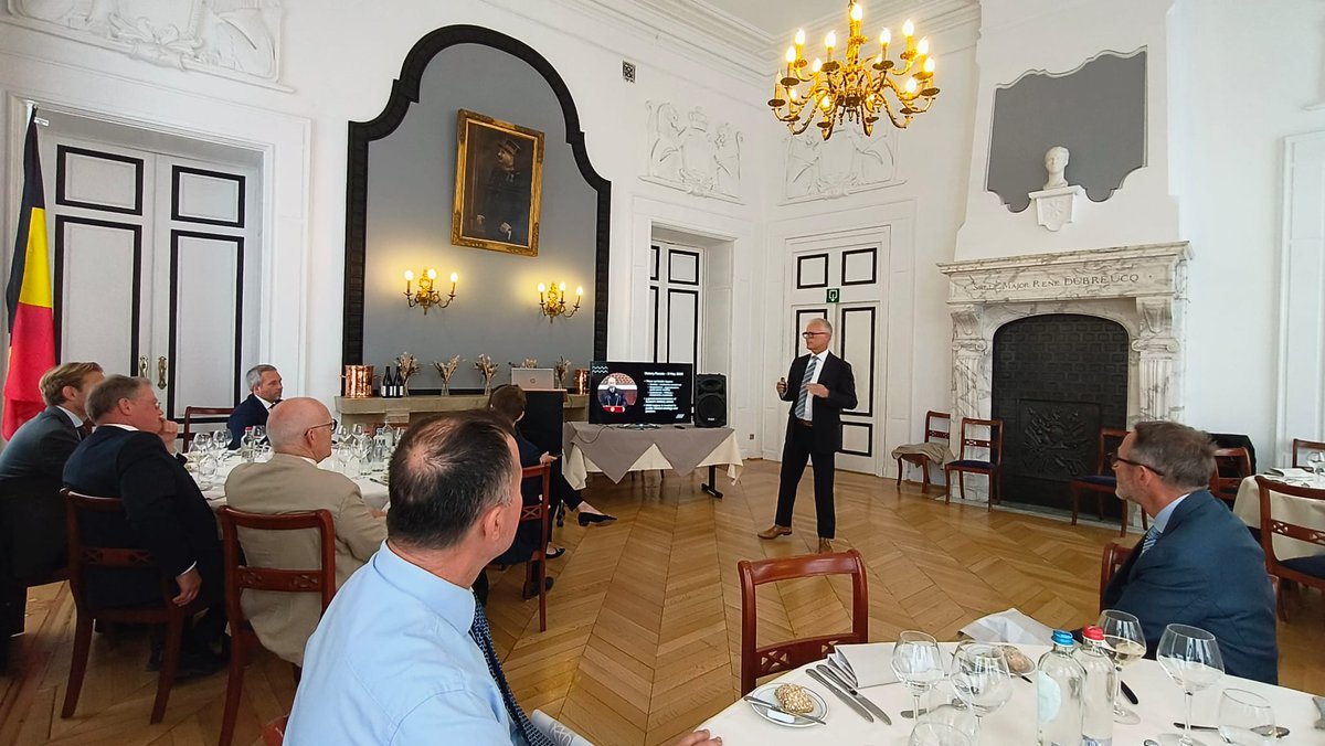 GCSP_Alumni (@gcsp_alumni) on Twitter photo 💭 What have our #GCSPAlumni Hubs been up to? An update from our #Belgium Alumni Hub 🇧🇪⬇️
Our members participated in a lecture with Dr <a href="/BladelJoris/">Joris Van Bladel</a>, Senior Associate Fellow at <a href="/EgmontInstitute/">Egmont Institute</a>, where he presented his latest book on Russian military and strategic culture. 💭 What have our #GCSPAlumni Hubs been up to? An update from our #Belgium Alumni Hub 🇧🇪⬇️
Our members participated in a lecture with Dr <a href="/BladelJoris/">Joris Van Bladel</a>, Senior Associate Fellow at <a href="/EgmontInstitute/">Egmont Institute</a>, where he presented his latest book on Russian military and strategic culture.