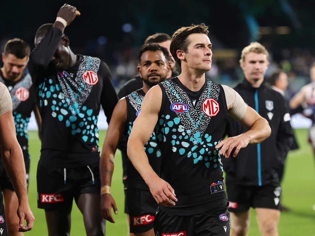Simeon Thomas-Wilson (@simeon_tw) on Twitter photo "Do we need to make changes?" The frank conversations had by Port Adelaide's coaches today <a href="/superfooty/">SuperFooty (AFL)</a> <a href="/TheTiserSport/">The Advertiser Sport</a>
adelaidenow.com.au/sport/afl/team… "Do we need to make changes?" The frank conversations had by Port Adelaide's coaches today <a href="/superfooty/">SuperFooty (AFL)</a> <a href="/TheTiserSport/">The Advertiser Sport</a>
adelaidenow.com.au/sport/afl/team…