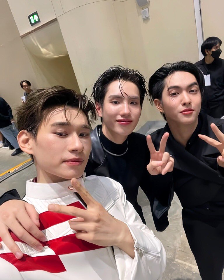 อยู่ด้วยกันทั้งวันไม่ได้ถ่าย งานจบเดินตามหาลูกส่งการบ้านให้แม่ดูหน่อย #OLYMPOP