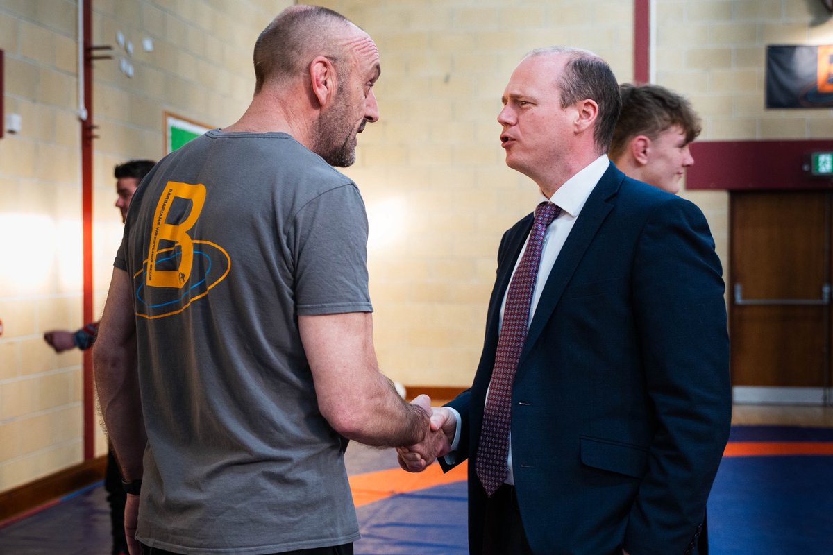 📸 Minister @GordonLyons1 dropped into a training session at Barbarians Wrestling Club in Carrickfergus, seeing first-hand how the club is using sport to support young people and strengthen the local community. 🤼