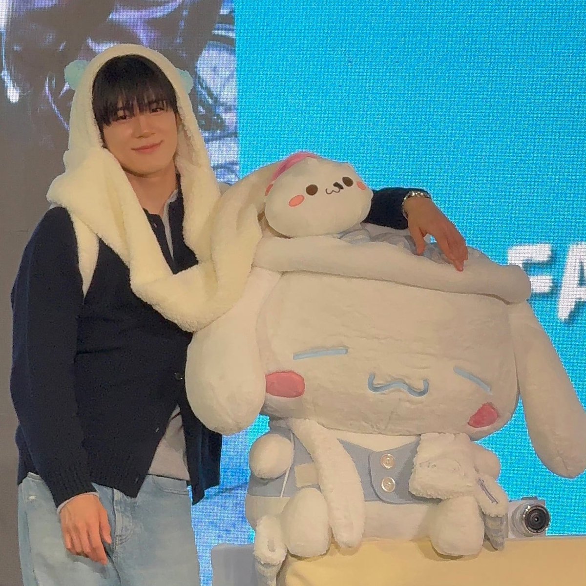 orymissako's tweet photo. น่อกะลูกน้องหนิ https://t.co/VobSC0IOwo