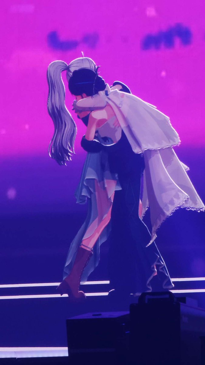 또 한 번 꺼내보는 오르트구름 직캠
메보즈의 축복이 내려와