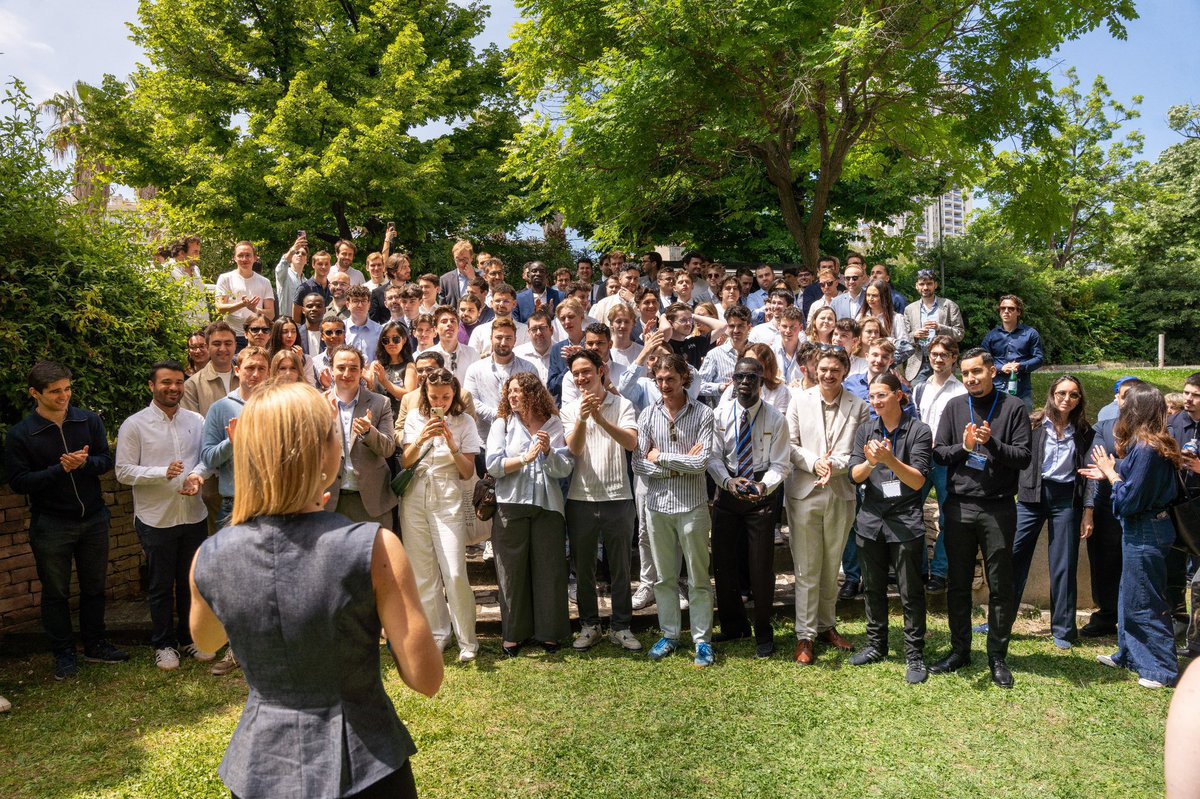 Ce samedi, c’était le congrès <a href="/HorizonsLeParti/">Horizons</a> à #Marseille ! 

Un grand bravo à tous les <a href="/HorizonsJeunes/">Horizons Jeunes</a> marseillais venus nombreux, motivés, engagés pour soutenir notre président <a href="/EPhilippe_LH/">Edouard Philippe</a> ! 

Ce n’est que le début, en route pour 2027 ! 🇫🇷