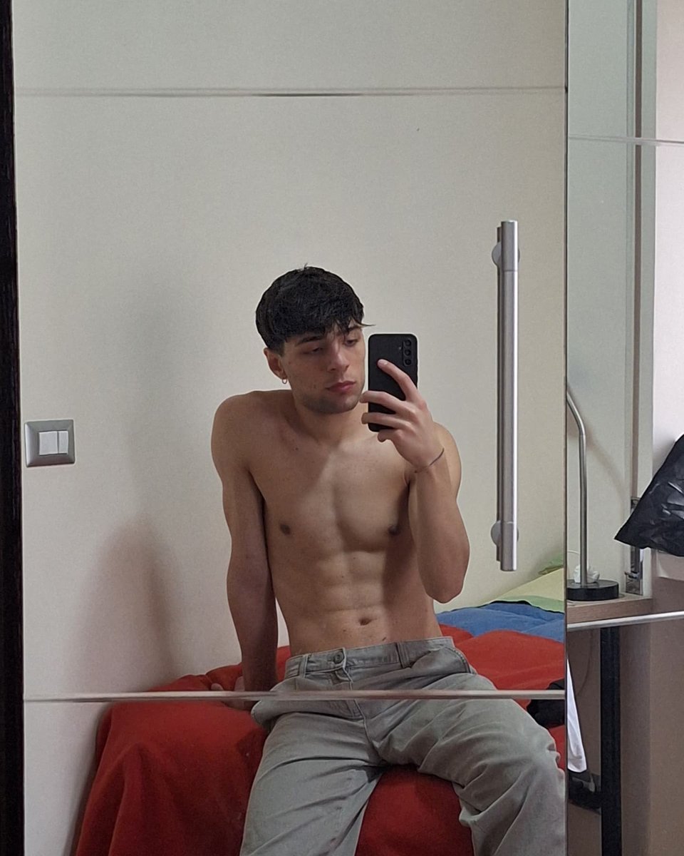 lucadamoo's tweet image. 