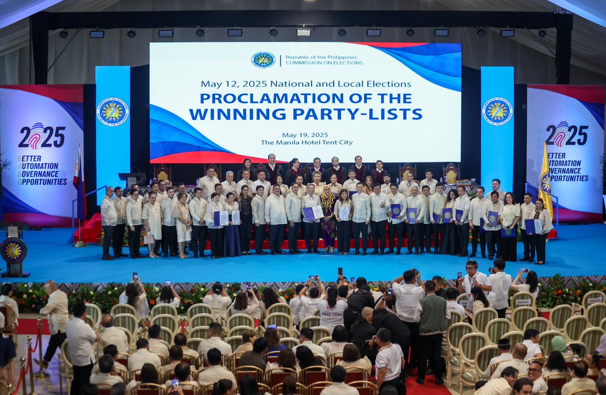 Just got proclaimed! Wala nang atrasan. Tuloy na tayo sa Kongreso. Para sa Hustisya at Reporma, lalaban ang ML! ✊🏻❤️‍🔥