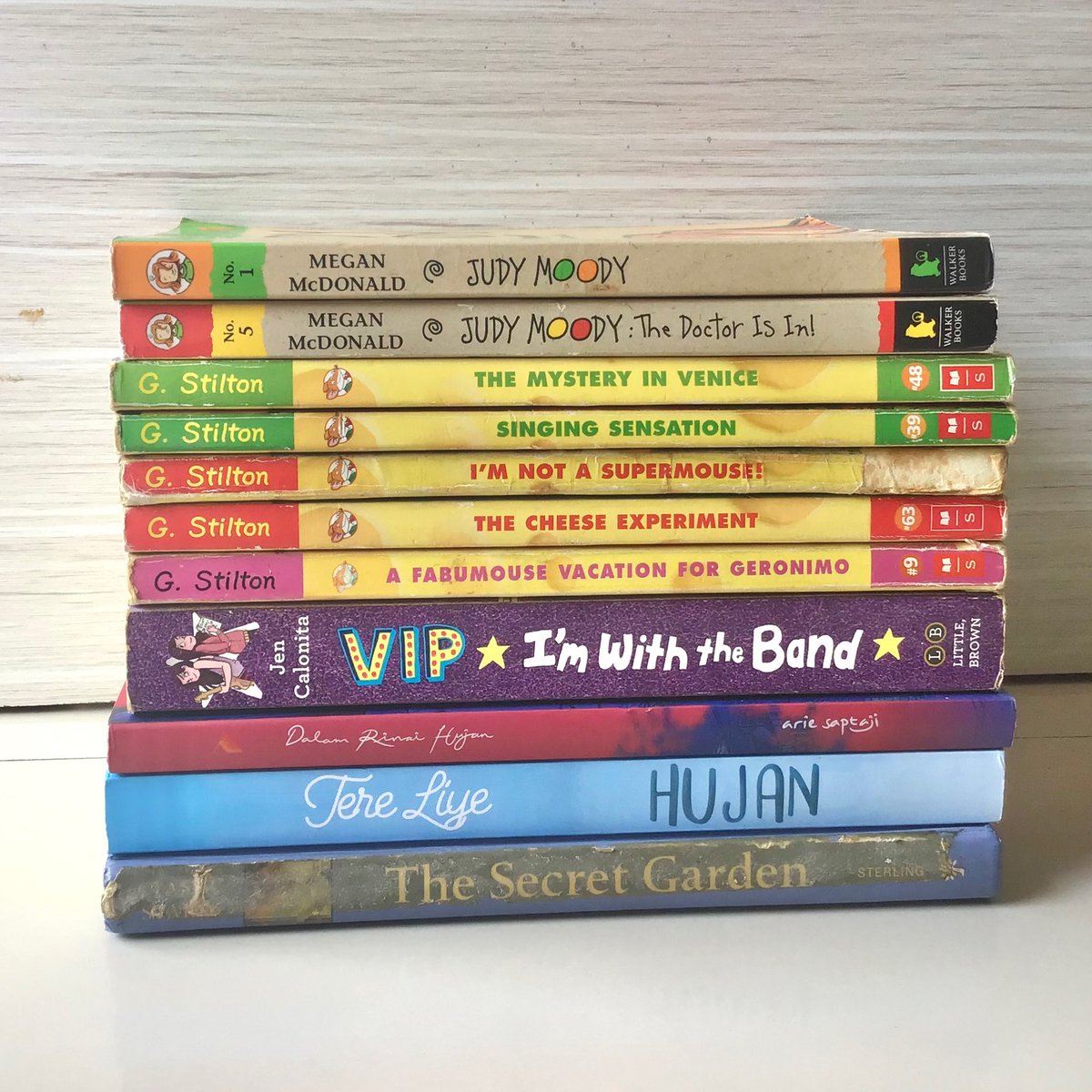 wts english fiction novels !!!