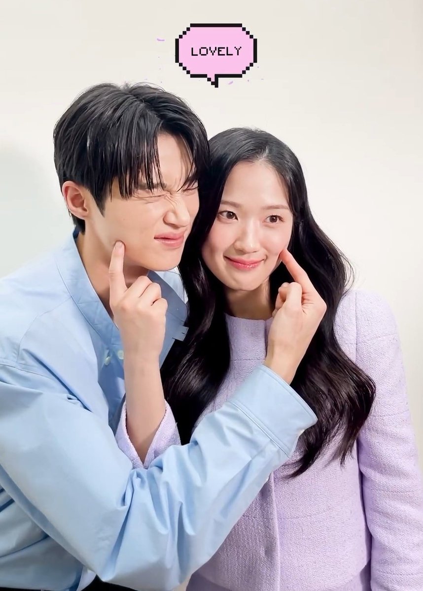 vjoy98's tweet photo. #woohye short au.
Love Will Find A Way
โJika dua orang ditakdirkan bersama, maka dari sudut bumi manapun mereka berasal, mereka pasti bertemuโ
#ByeonWooseok #KimHyeyoon #LovelyRunner #soljae #solseon https://t.co/YneUV0oc9I