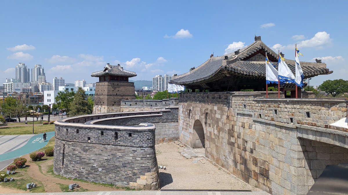 endless G1 tweet media