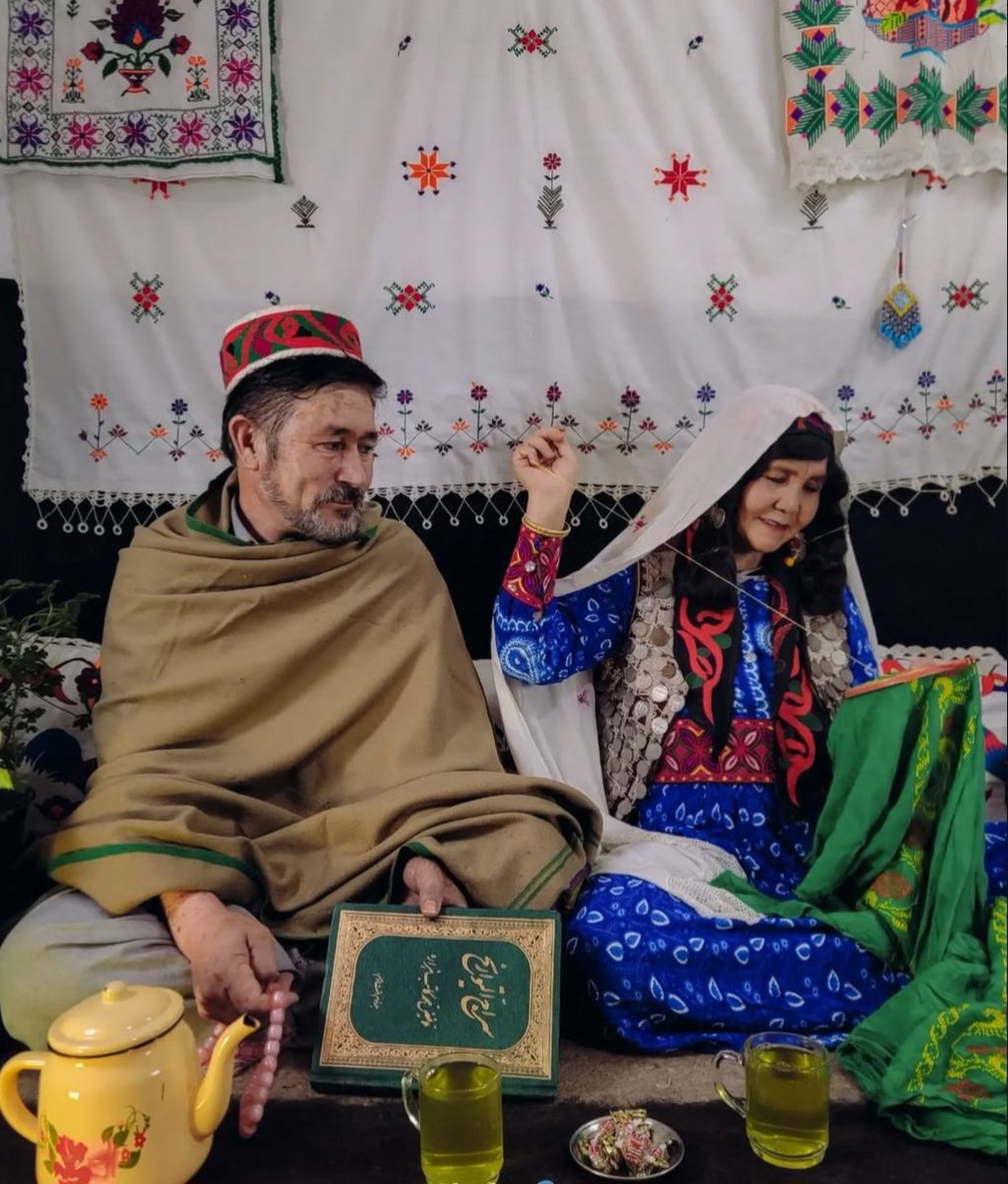 May 19th is Hazara Culture Day

درین روز خوب است در کنار محفل های مردمی و گرد همایی ها باشکوه که هر ساله برگزار می‌شود  نگاهی عمیق در برگزاری و تجلیل ازین روز در مکان های علمی و دانشگاهی هم داشته باشیم،به خصوص در کشور های غربی که بسیار استقبال هم می‌شود! 

#هزاره #فرهنگ #تمدن