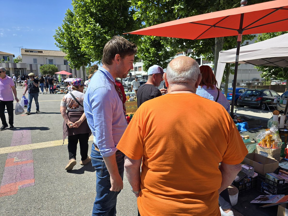 RomainTonussi's tweet photo. Le soleil et la bonne humeur étaient présents dimanche matin aux vides-greniers de #LaBarben et #Rognac ! Merci aux élus, aux exposants et aux habitants pour leur accueil. https://t.co/ssf2Z9M55n
